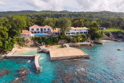 Luxury 13-bedroom, 7-acre, oceanfront villa, with all-inclusive option.