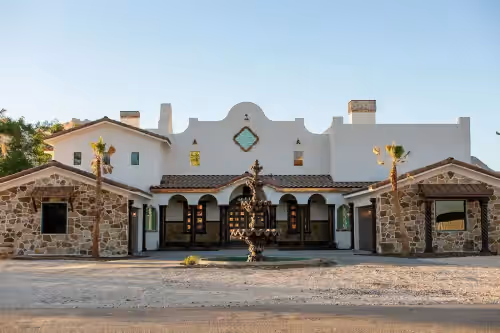 Luxury Villa near Zion National Park | Private Pool, Spa, Sauna, Yard, & more!