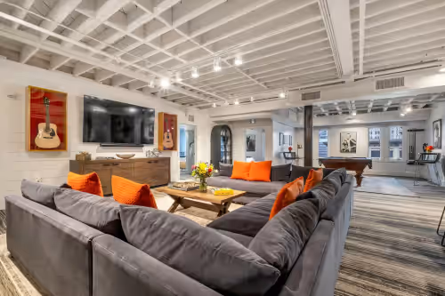 Skyline Suite Penthouse Rooftop 6BR by Maddox Hotel