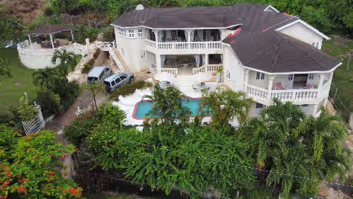 Barbados villa near beach - private pool, ocean views, WiFi, staff, sunsets