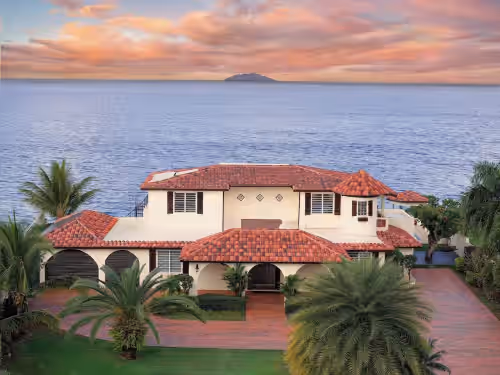 Crash Boat Villa - Spectacular Pool | HOT TUB | Swim-Up-Bar | Walk to Beach