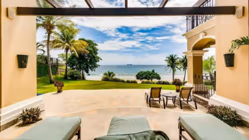 Stunning beachfront Flamingo mansion with incomparable ocean setting