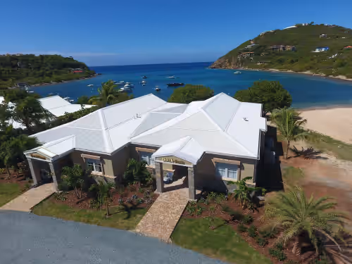 Beachfront-Jacuzzi, Kayaks, SUPs, Snorkel Gr, No Stairs, Close to Town-GENERATOR