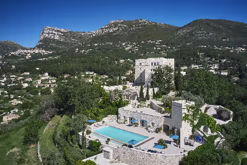 Large ultra luxury property with stunning views! Reviews, Deals & Photos 2026 - Vrbo