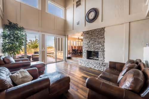 Just in time for SUPER BOWL! Mansion with Luscious Strip Views!