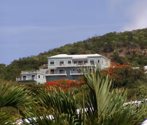 SUREWINDS - Contemporary Villa and Apartment Combo