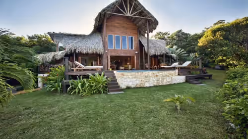 Villas Del Mar Spacious estate in Politilly Bight with pools, hot tubs, Spa
